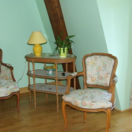 La Bastide Du Roy Hotel Villamblard Room photo